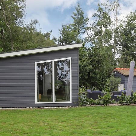 Landelijk Chalet 87 Oosterwolde  Luaran gambar