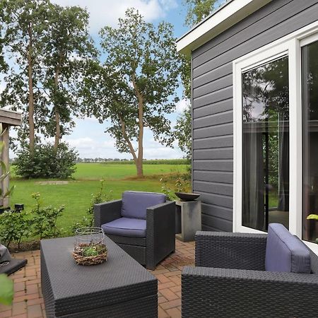 Landelijk Chalet 87 Oosterwolde  Luaran gambar