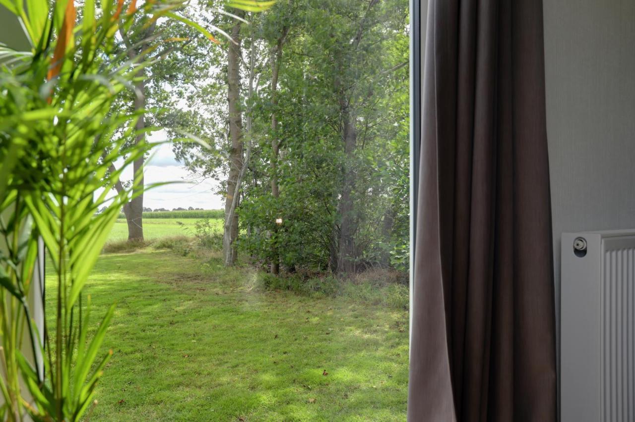 Landelijk Chalet 87 Oosterwolde  Luaran gambar