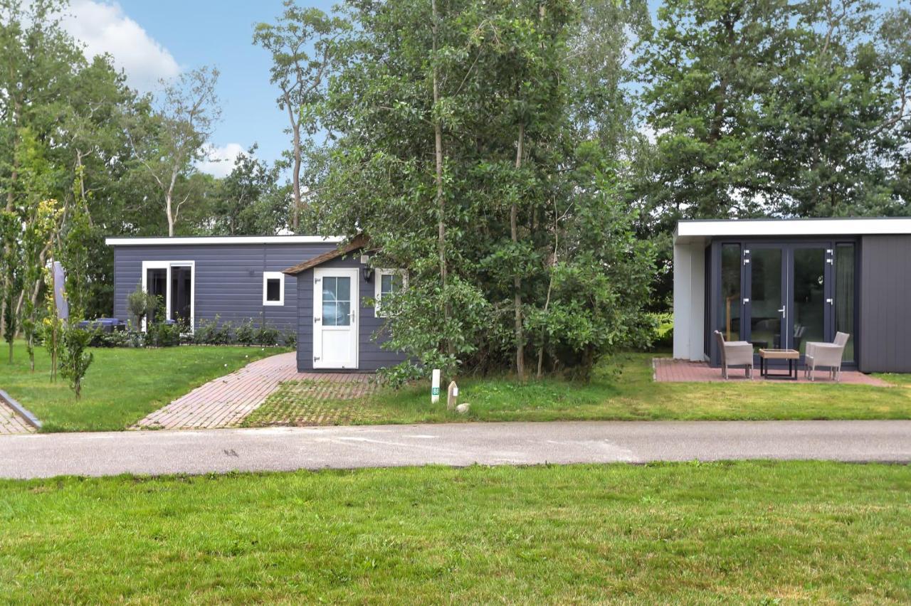 Landelijk Chalet 87 Oosterwolde  Luaran gambar