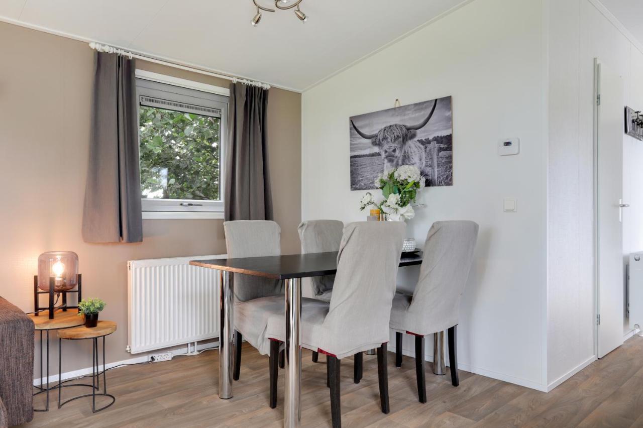 Landelijk Chalet 87 Oosterwolde  Luaran gambar