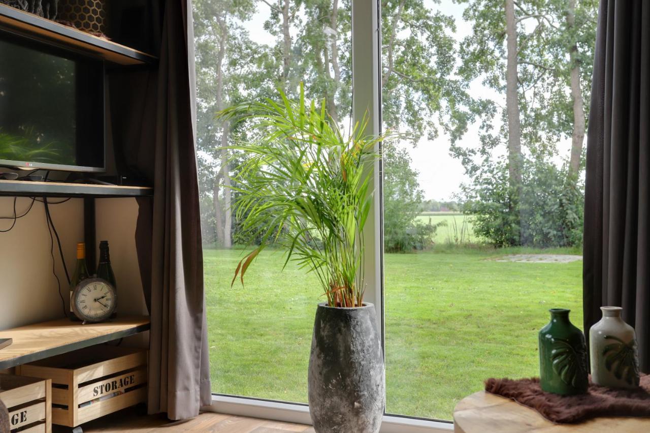Landelijk Chalet 87 Oosterwolde  Luaran gambar