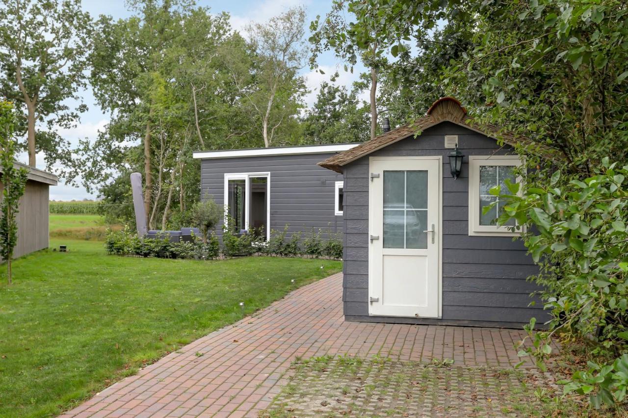 Landelijk Chalet 87 Oosterwolde  Luaran gambar