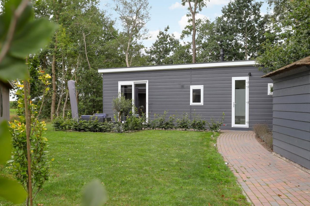 Landelijk Chalet 87 Oosterwolde  Luaran gambar